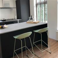 Sfeerfoto Barhocker Ellen skandinavisches Design grün 76 cm