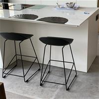 Sfeerfoto Barhocker Ellen skandinavisches Design schwarz 66 cm