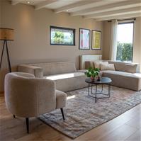 Sfeerfoto Scandinavische hocker Memphis stof gemêleerd taupe