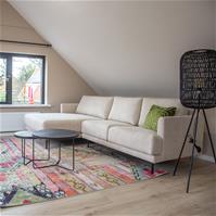 Sfeerfoto Scandinavische hoekbank Denver bouclé beige rechts