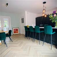 Sfeerfoto Barhocker Samt Toby grün 71 cm