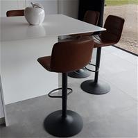 Sfeerfoto Barhocker Leder Boston höhenverstellbar cognac 60-76 cm