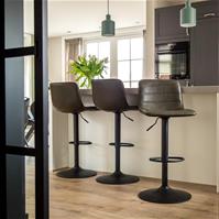 Sfeerfoto Barhocker Leder Boston höhenverstellbar olivgrün 60-76 cm