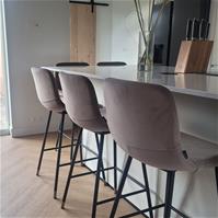 Sfeerfoto Velvet barkruk Mikky roze 65-78 cm