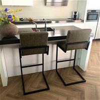 Sfeerfoto Industriële barkruk Block olijfgroen eco-leer 79cm