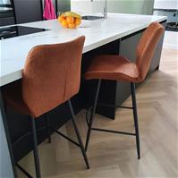 Sfeerfoto Barhocker Leder Barrel cognac 69 cm