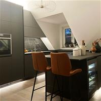 Sfeerfoto Barhocker Leder Barrel cognac 69 cm