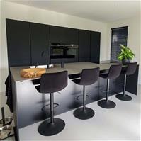 Sfeerfoto Velvet barkruk Frenkie zwart 60-76 cm