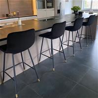 Sfeerfoto Velvet barkruk Mikky zwart 65-78 cm