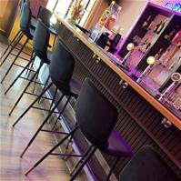 Sfeerfoto Velvet barkruk Mikky zwart 65-78 cm