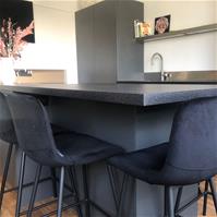 Sfeerfoto Velvet barkruk Mikky zwart 65-78 cm