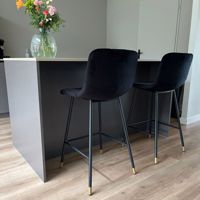 Sfeerfoto Velvet barkruk Mikky zwart 65-78 cm