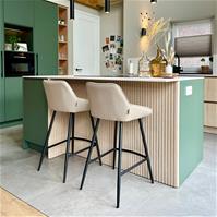 Sfeerfoto Barhocker Lova taupe recycelter Stoff 68 cm