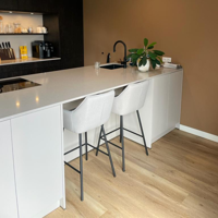 Sfeerfoto Scandinavische barkruk Andor gerecyclede stof off white 65-78 cm