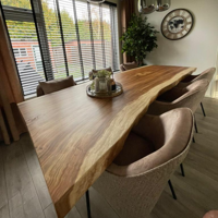 Sfeerfoto Eetkamerstoel Chicago velvet/ geweven stof taupe