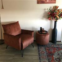 Sfeerfoto Samt Sessel Mika mit Armlehne kupfer/rostbraun