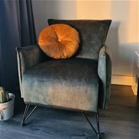 Sfeerfoto Samt Sessel Mika mit Armlehne grau